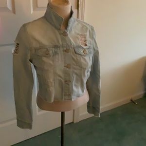 Refuge Small crop like Jean Jacket with Pockets